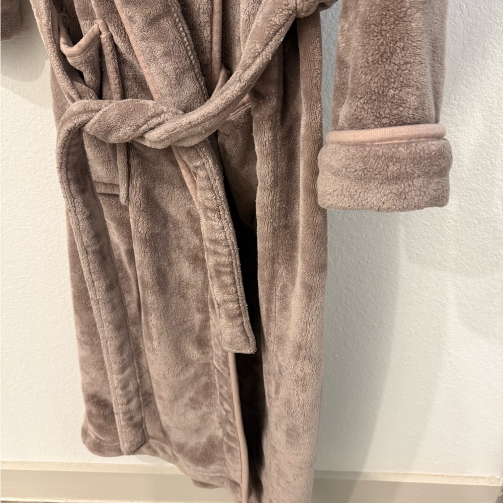 TARGET GLAM ROBE - Picture 6 of 6